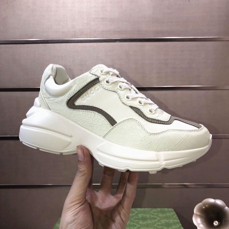 G*u*i casual shoes